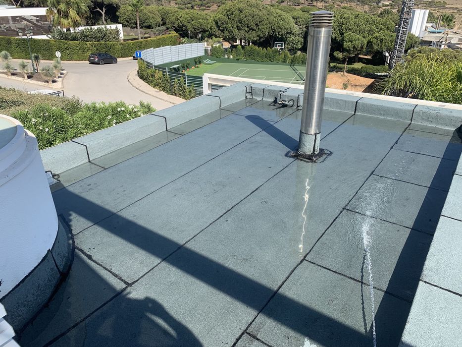 Andre - Loulé - Roof Cleaning