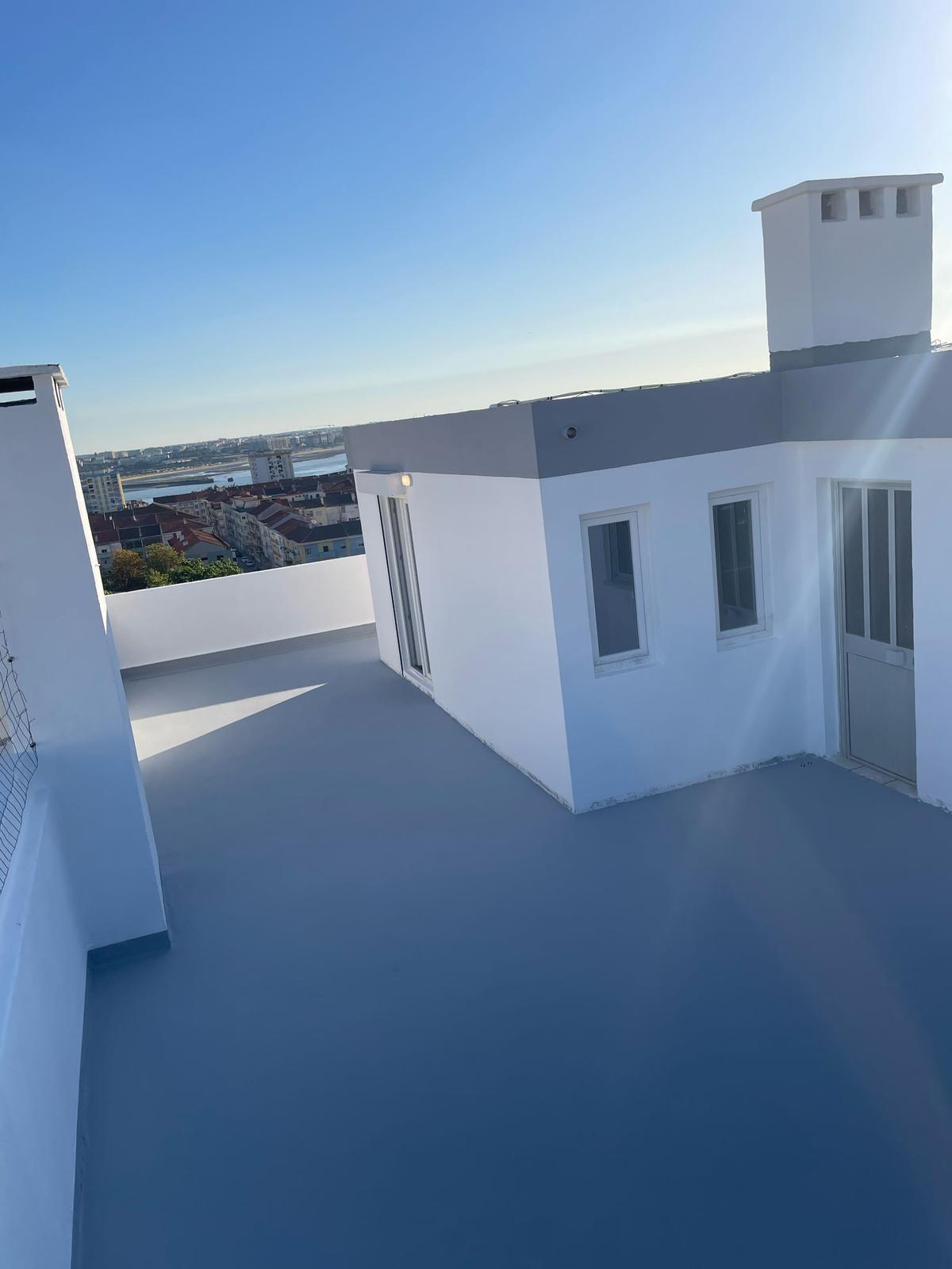 Grupo AF - Aptidão Florescente - Sintra - Instalação de Relva Artificial