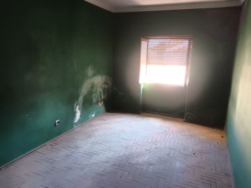 Obras ao quadrado - Amadora - Vinyl or Linoleum Installation