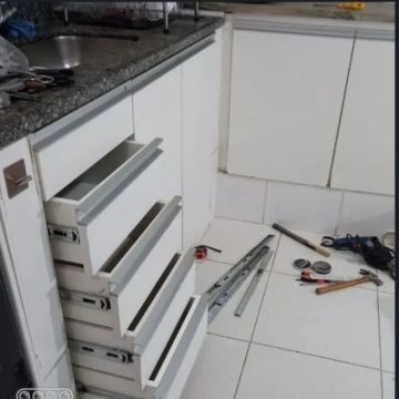 Eduardo montagem - Guimarães - Instalação de Bancada de Cozinha