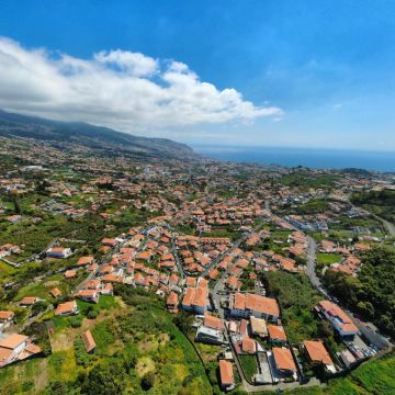Bruno Castro - Funchal - Bettrahmen montieren