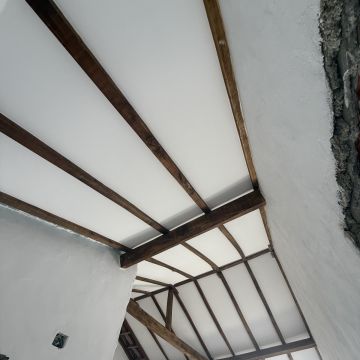Ronaldo barramento e pintura - Sesimbra - Pintar puertas