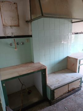 Obras ao quadrado - Amadora - Additions and Remodels