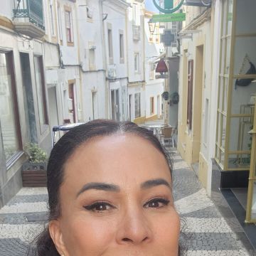 Sandra Santos - Nisa - Closet Organizers