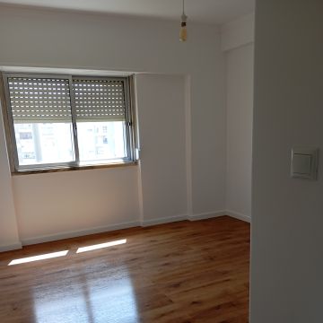 Carlos Carvalho - Lisboa - Window Blinds Installation or Replacement