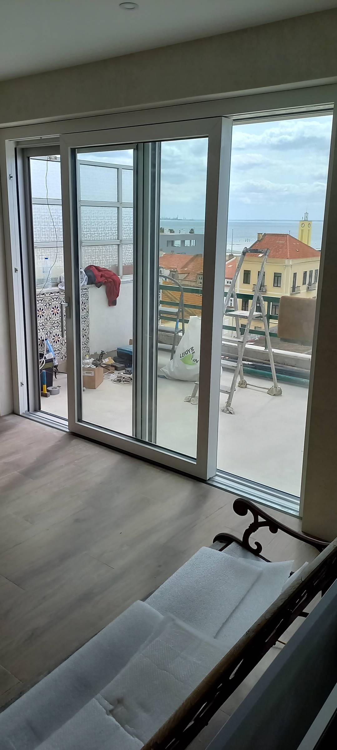Janelas Premium Internacional - Gondomar - Instalación de portadas