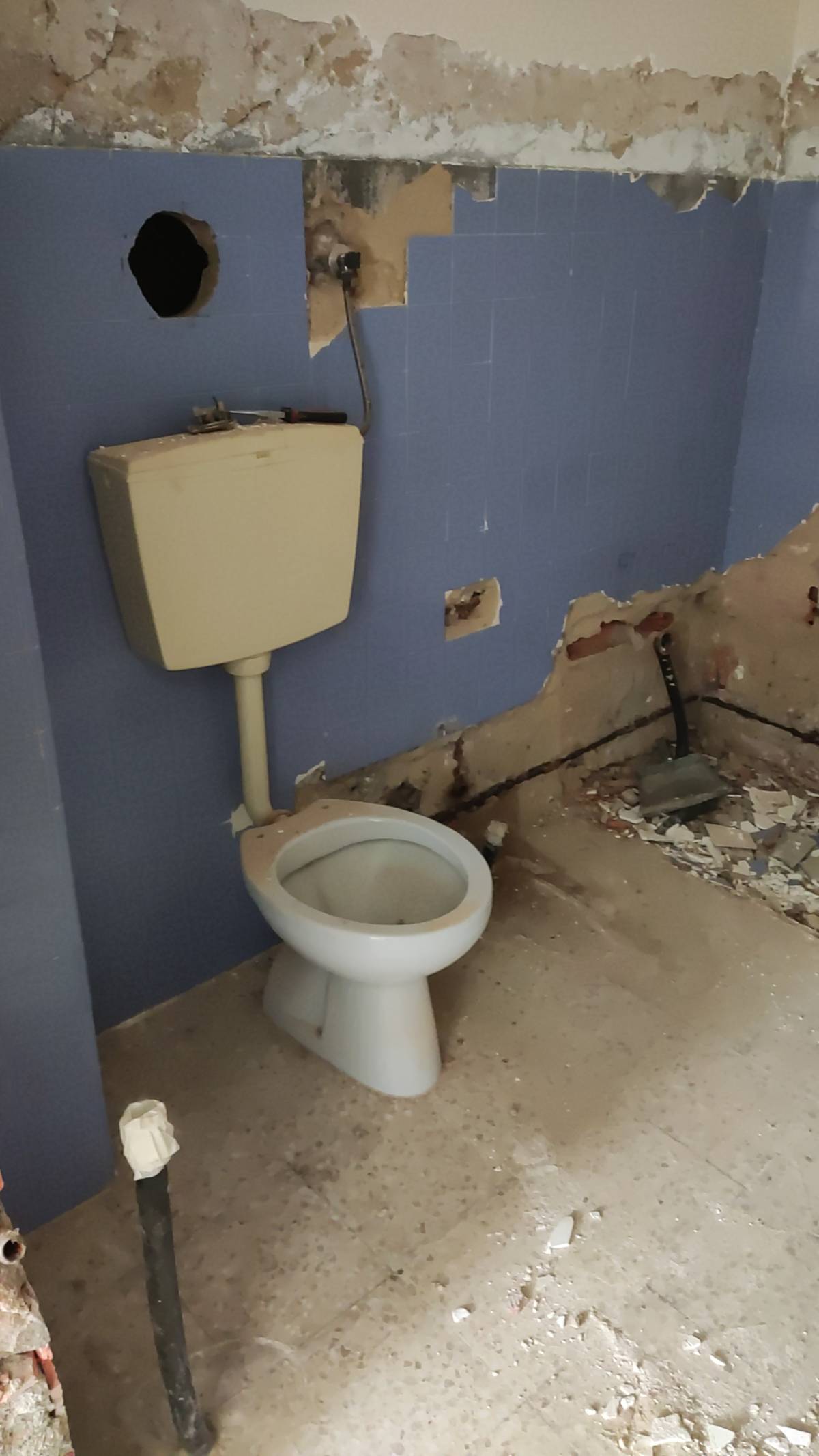 Bragança Remodelaçoēs - Lisboa - Swimming Pool Repair