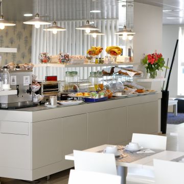 Fotografiamais () - Leiria - Restauro de Fotografias