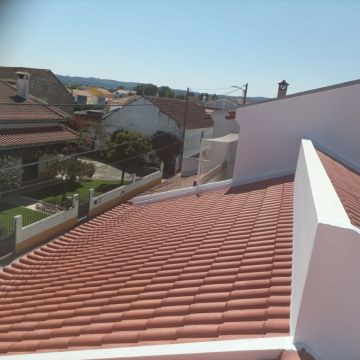 Precisão e Versatilidade Unipessoal Lda - Santarém - Instalación de suelos de baldosas o piedras