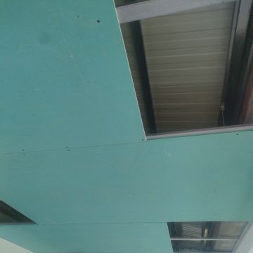 Alfredo - Vila de Rei - Instalación de la puertas para mascotas