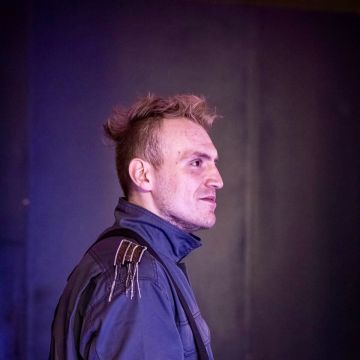Vyacheslav A - Cascais - Cantor de Broadway