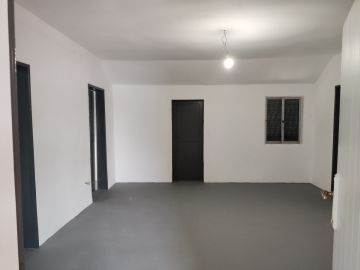 Bragança Remodelaçoēs - Lisboa - Pool Table Assembly