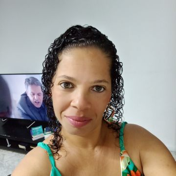 Manuela de Jesus Moreira - Guimarães - Empregada Doméstica