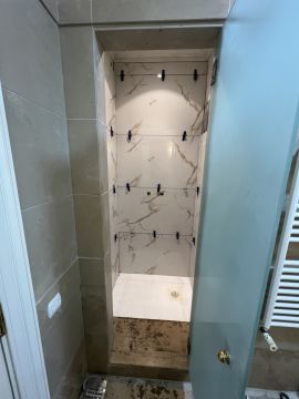 Valdomiro Souza - Cascais - Stone or Tile Flooring Installation