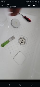 Shower and Bathtub Repair Specialist